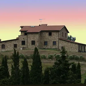 https://podere-novo.it-tuscanyhotel.com
